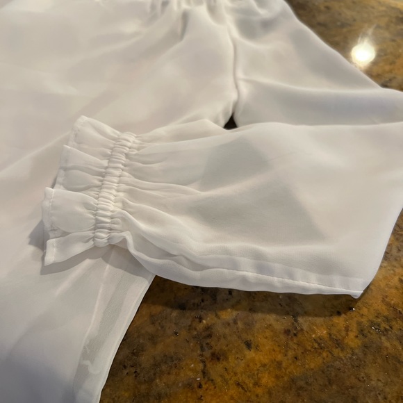 GAP. Size Small girls. Ivory sheer sleeved blouse. - Picture 10 of 12